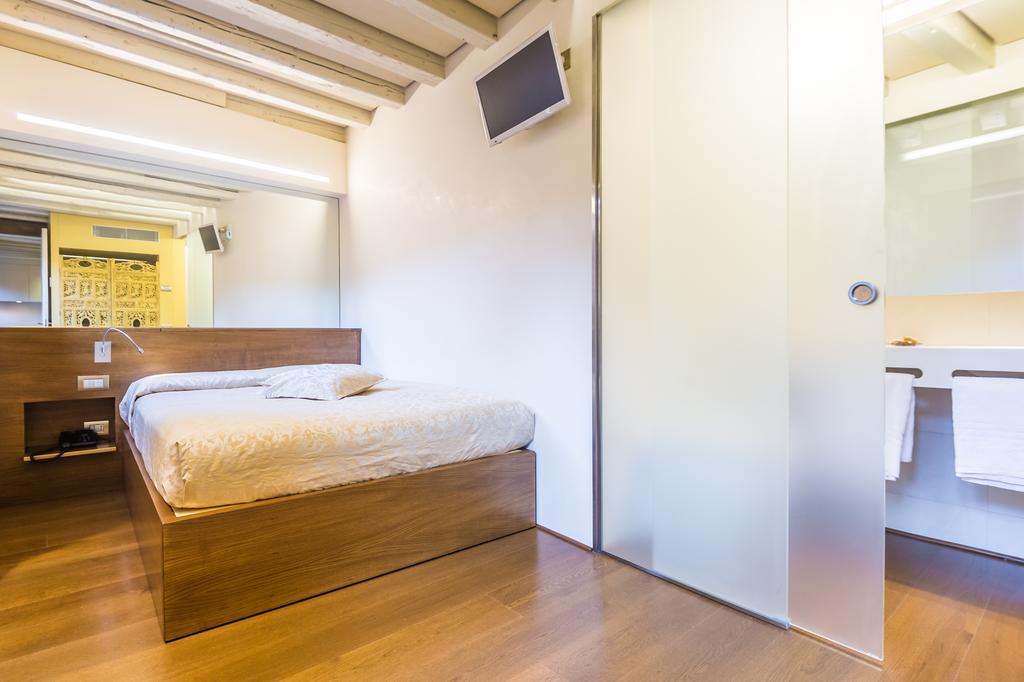 Apartments Moon Or Dama Venice Exterior photo